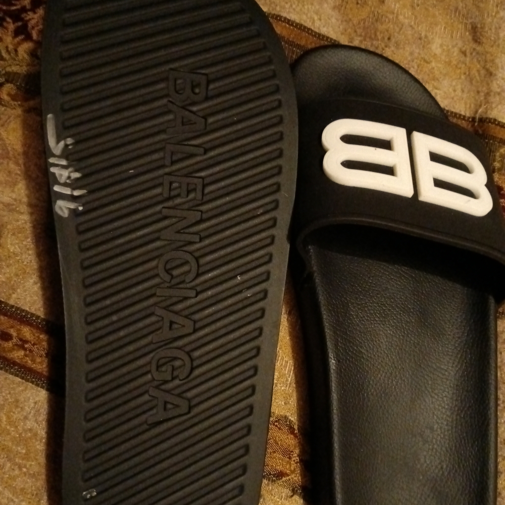 Balenciaga Black Slides With White BB Logo On The Top